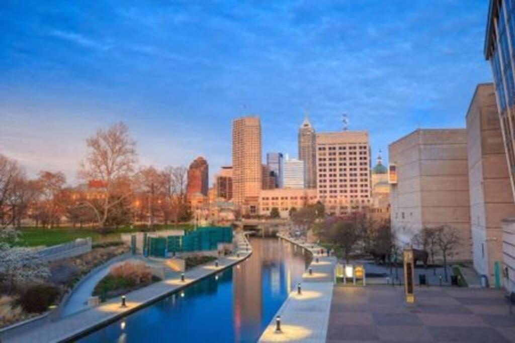Free Parking! Downtown Lucas Oil- Conv Center Skywalk#2 Apartment Indianapolis Exterior photo